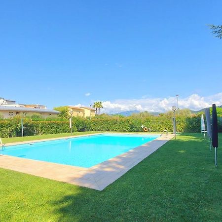 Colors Pool Apartment バルドリーノ エクステリア 写真