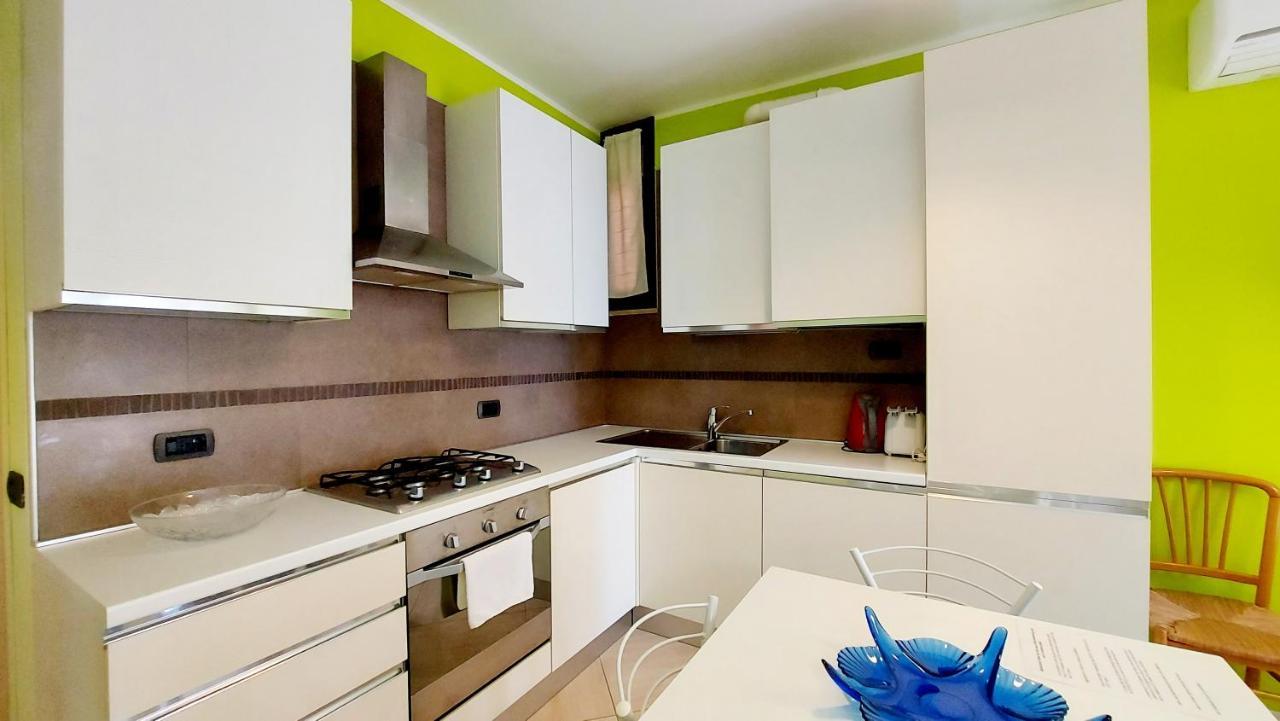 Colors Pool Apartment バルドリーノ エクステリア 写真