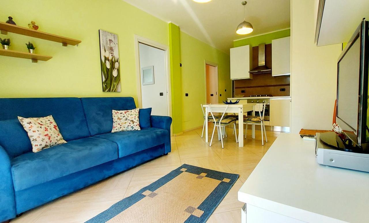 Colors Pool Apartment バルドリーノ エクステリア 写真